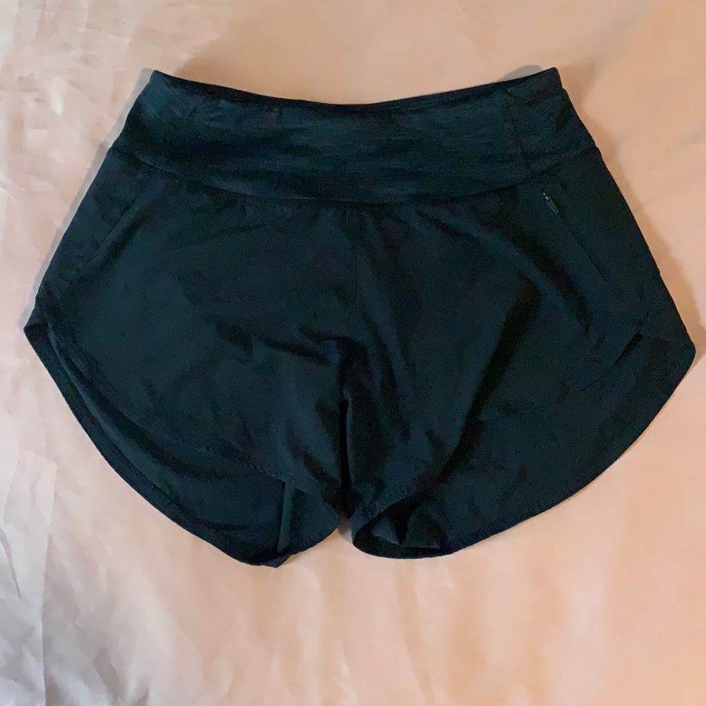 Outdoor voices Hudson 4” short